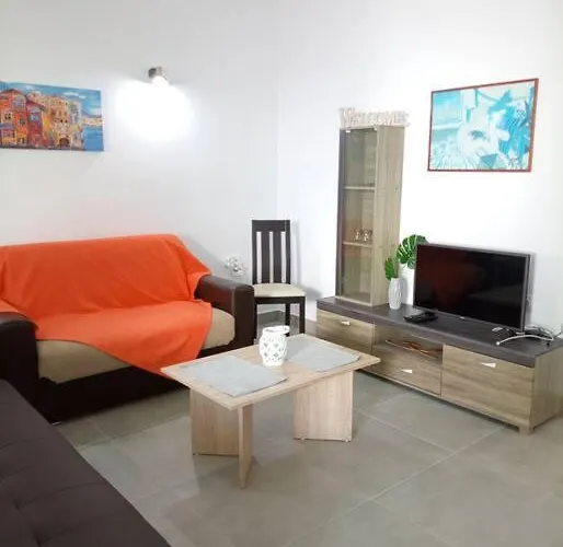 Katias Downtown Apartman *